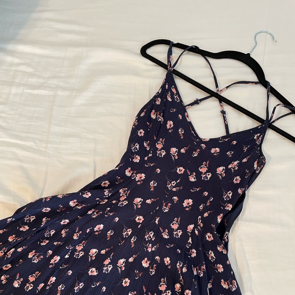 American Eagle floral navy dress with pink flowers